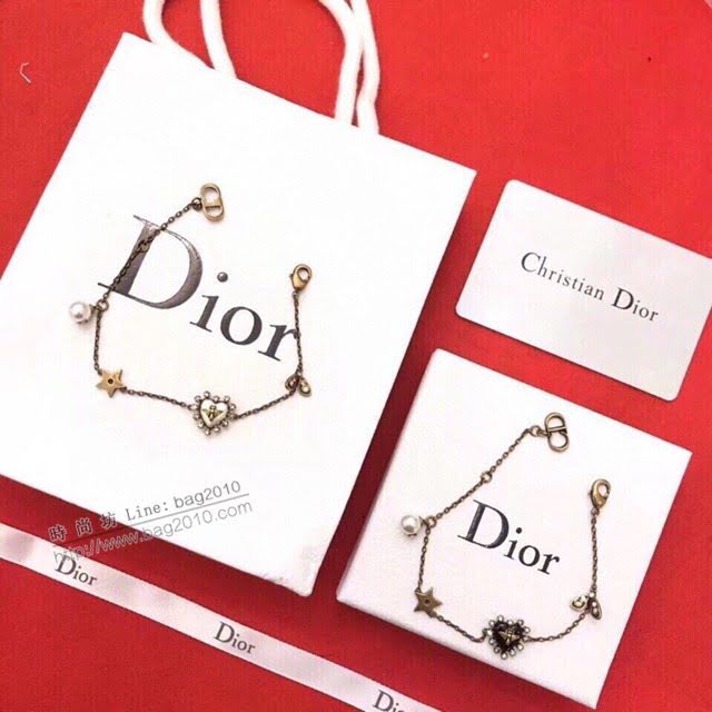 Dior飾品 迪奧經典熱銷新款黑白桃心蜜蜂珍珠星星手鏈  zgd1147